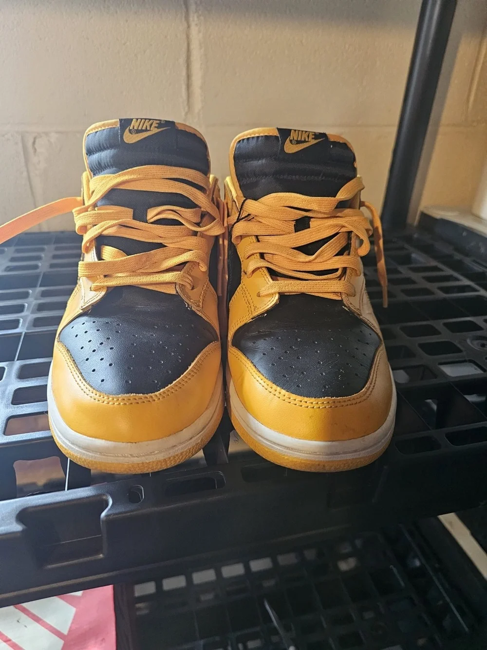 Nike Kids Black and Yellow Low-Top Sneakers